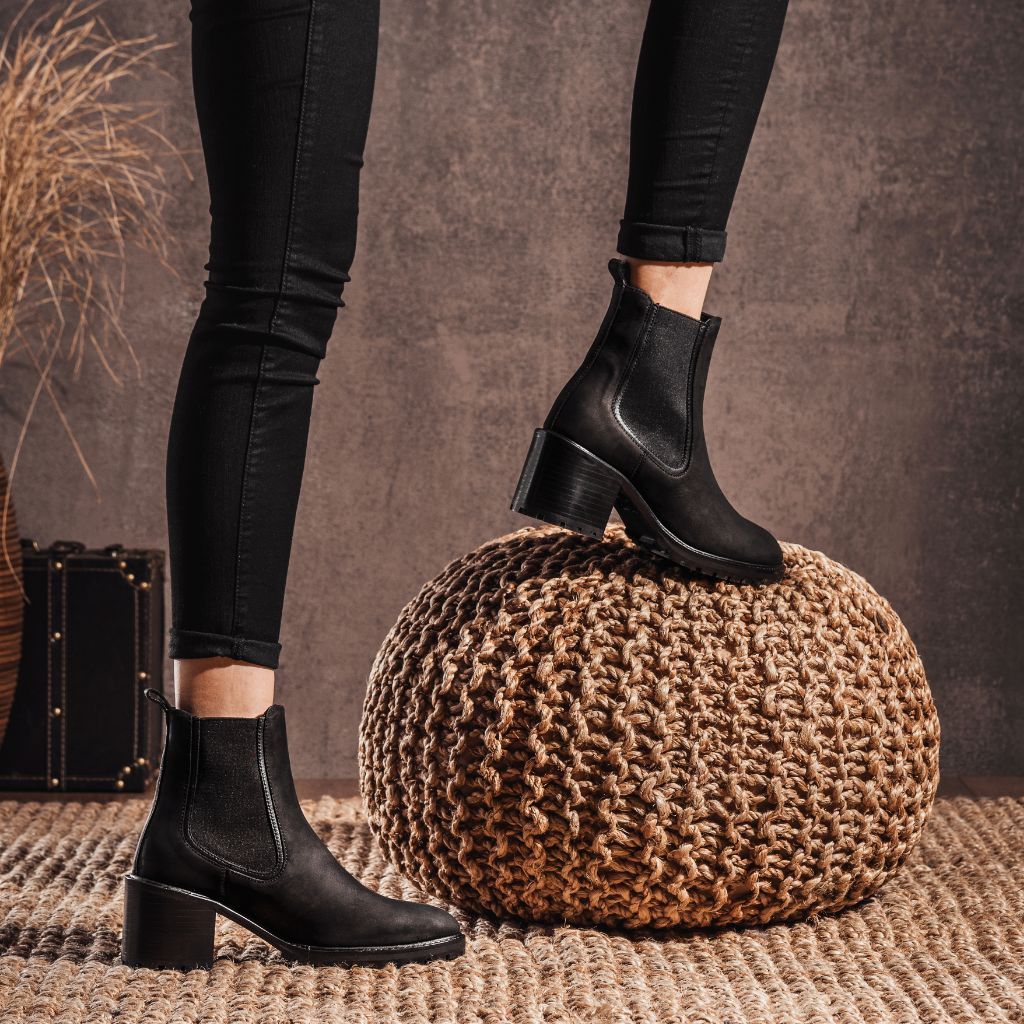 Knockout | Black Matte - Image 8